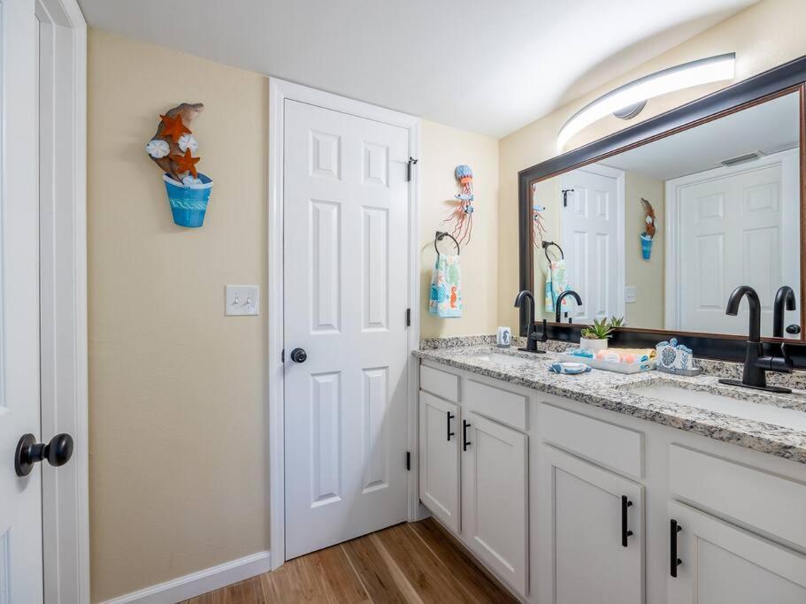 Englewood, Manasota Keys - 2 Bedroom Luxury Villa, Pool, Game Room, 6 Min To Beaches Next To Canal Buitenkant foto
